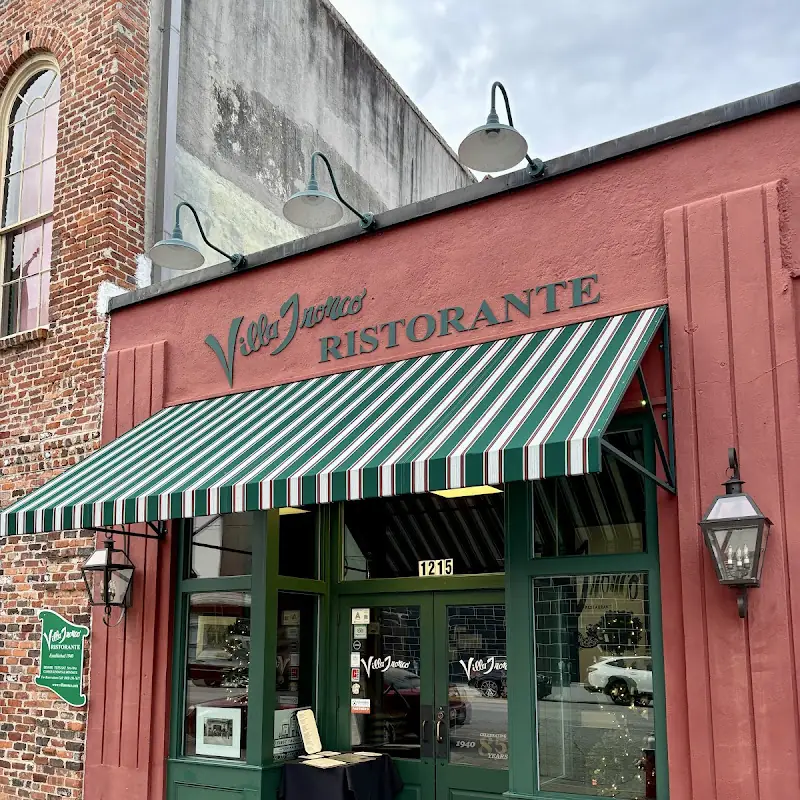 Villa Tronco | Italian Restaurant