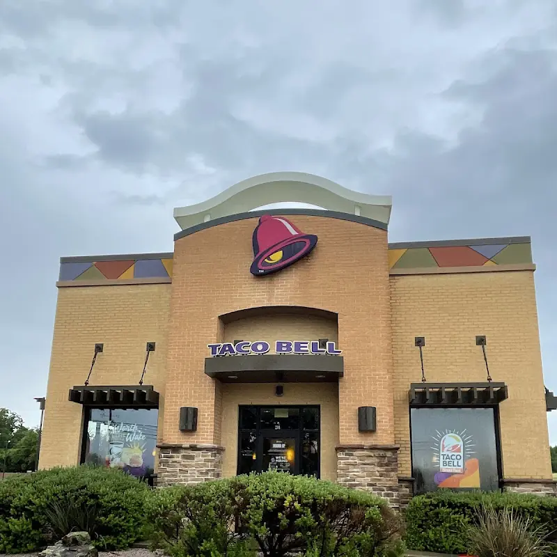Taco Bell - Live Más Café