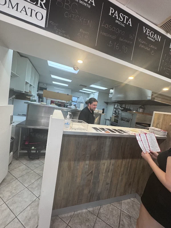 The Killer Tomato Pizzeria - Newton