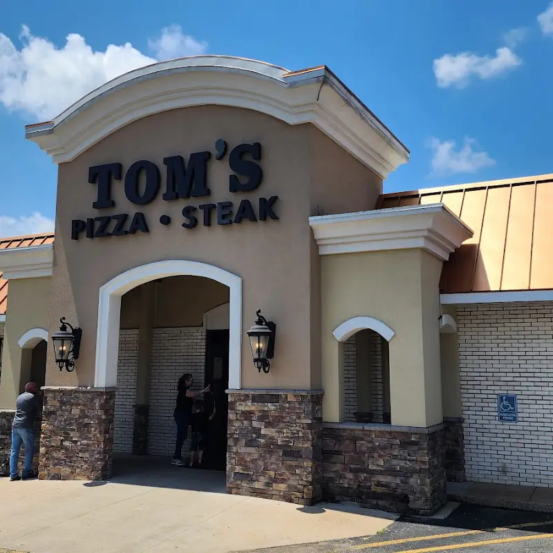 Tom's Pizza And Steak House