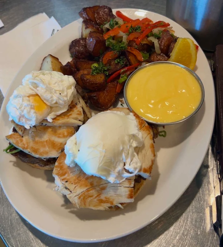 Wedge Bar & Grill