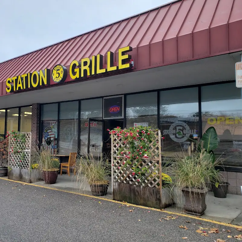 Station 5 Grille