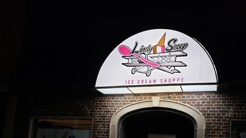 Lindy Scoop