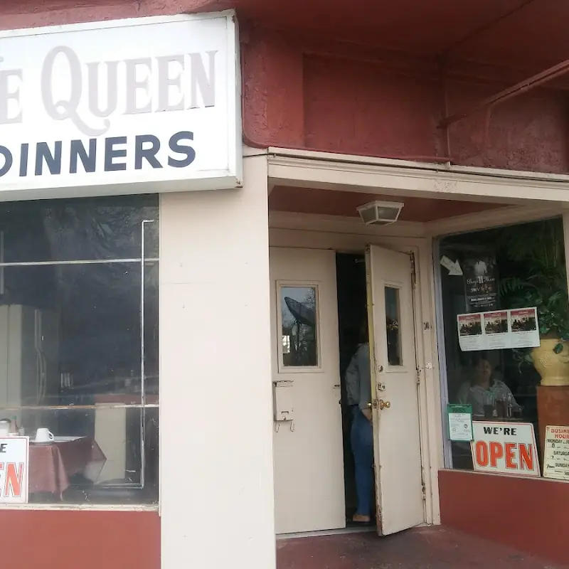 Lois The Pie Queen