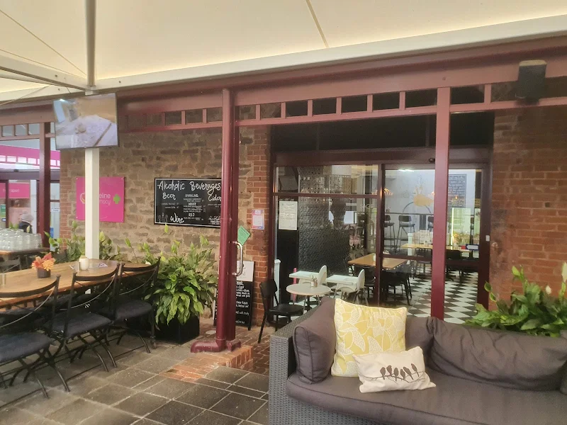 Black Bird Coffee House