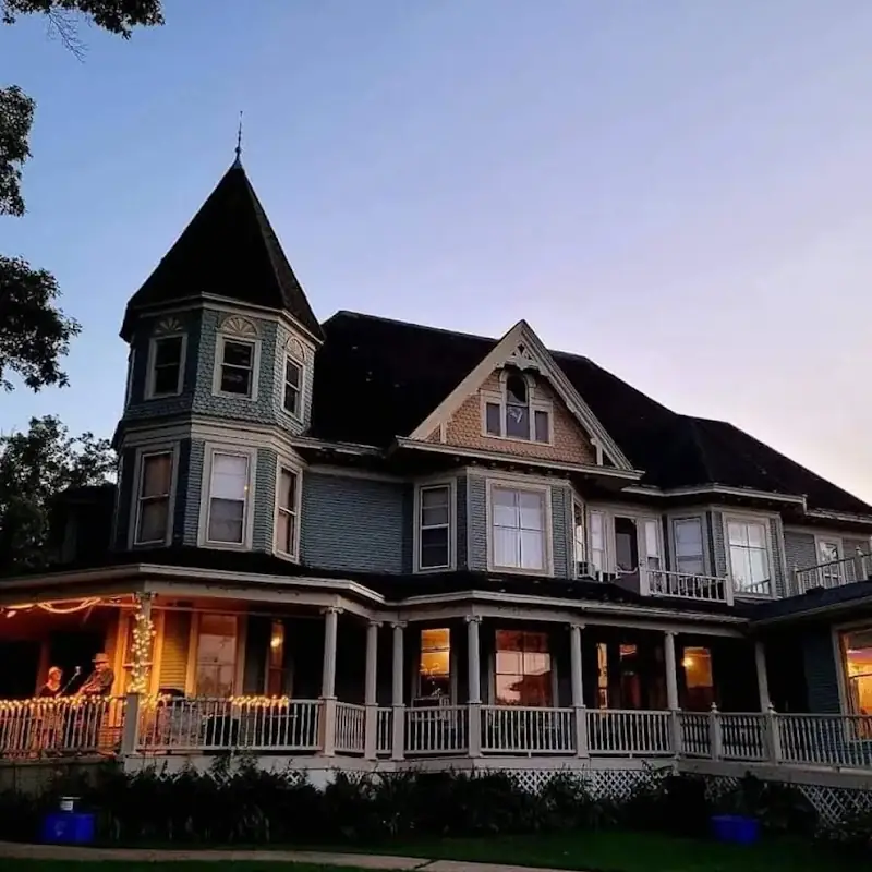 Old Oak Inn Bed and Breakfast, Acorn Lounge, and Reception Hall