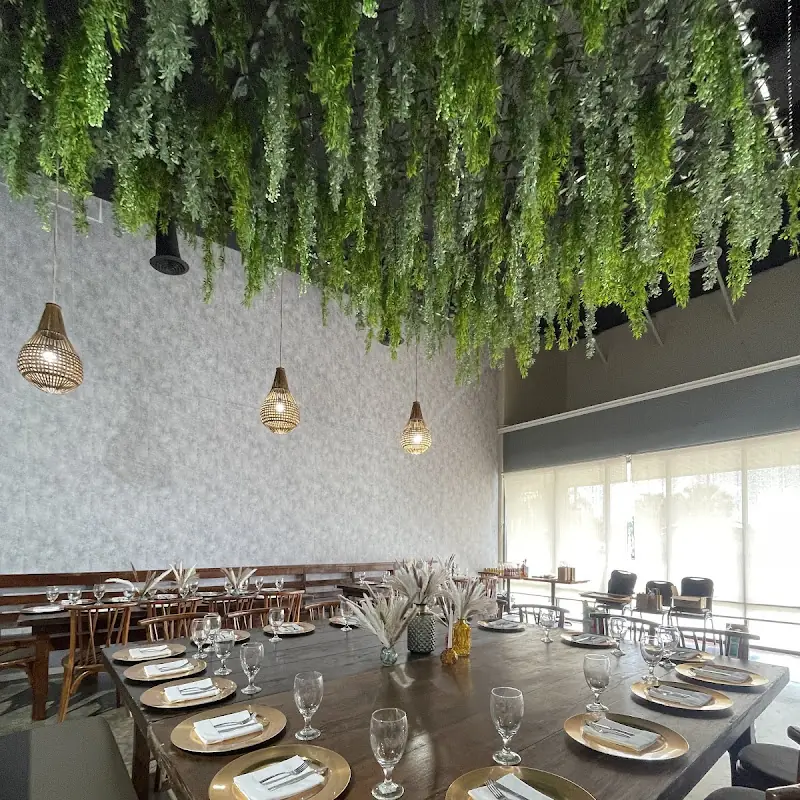 Todo Natural Restaurant & Catering
