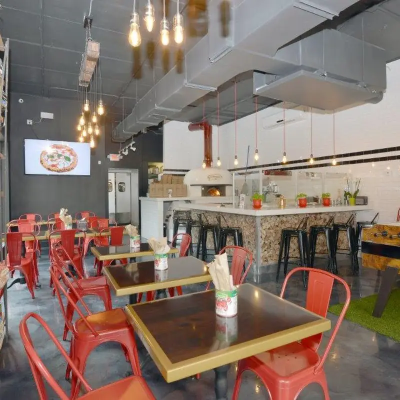 Pummarola Midtown "Pizza Napoletana"