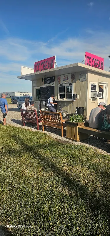 Mom's Ice-cream