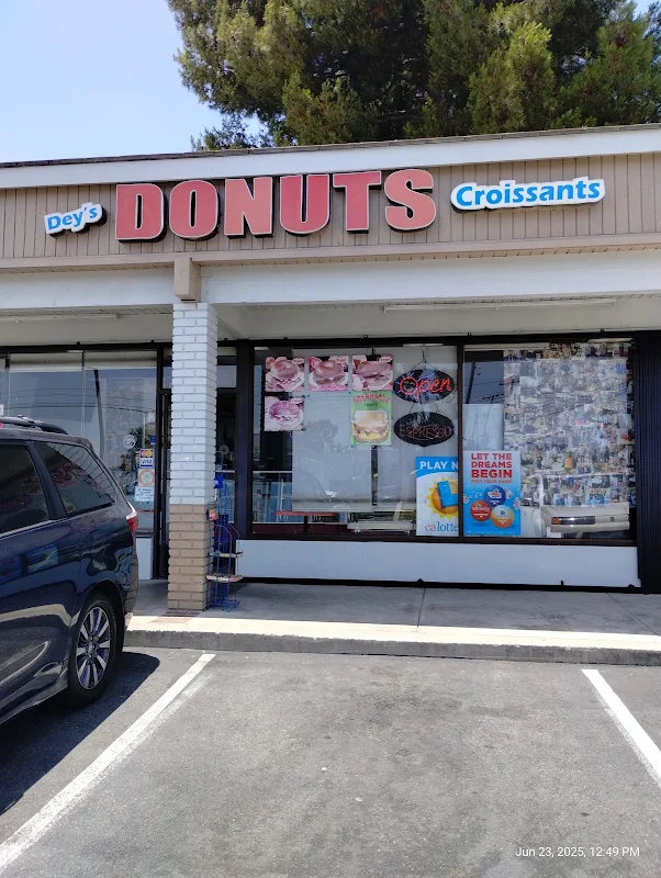 Dey's Donuts & Croissant