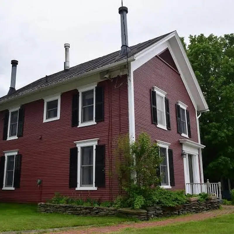 The Black Lantern Inn