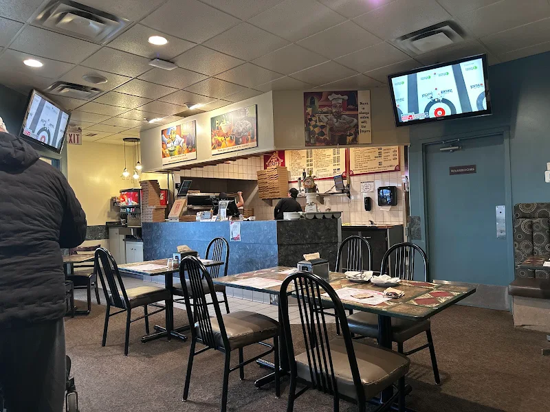 Tom's House Of Pizza