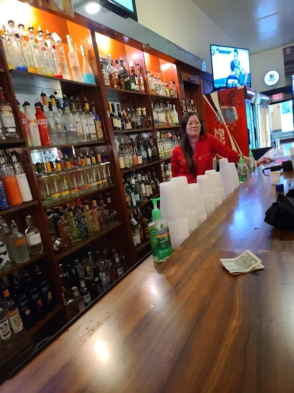 Brownies Sports Bar & Club
