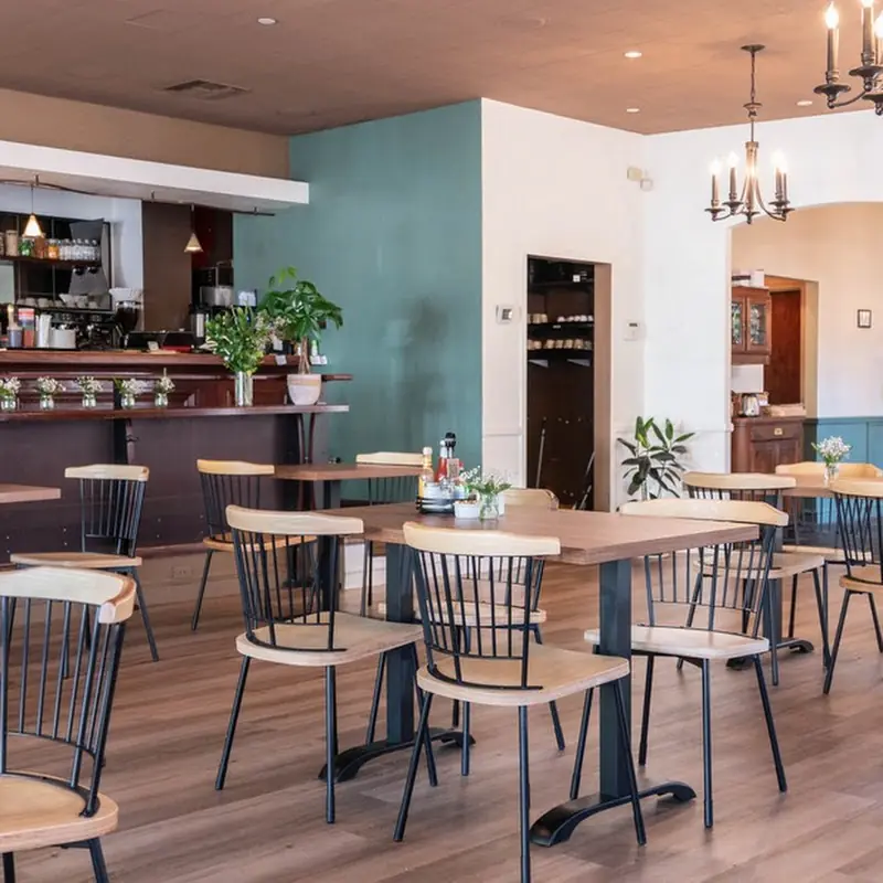 Darla Cafe