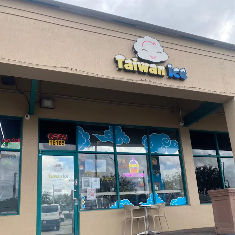 Taiwan Ice (Boba Tea, Rolled Ice cream)