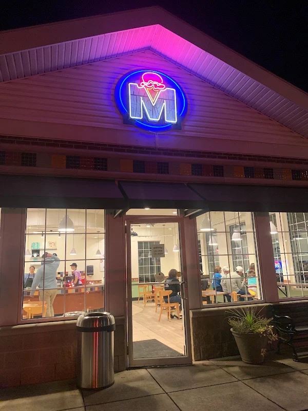Mitchell's Ice Cream (Rocky River Shop)