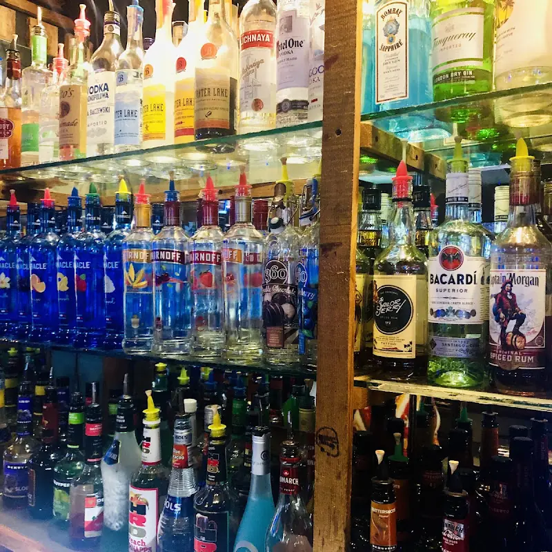 Andrew's Waterhole Sports Bar & Grill