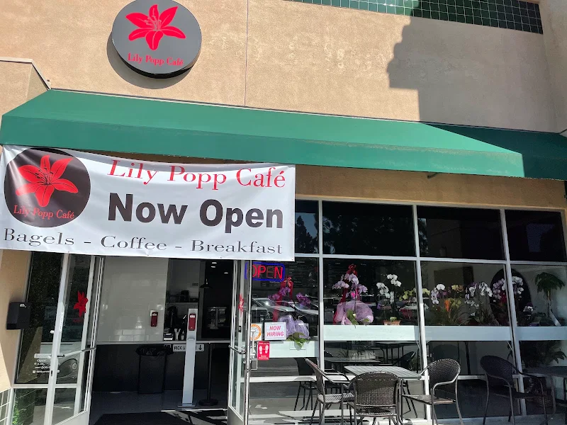 LilyPopp Café