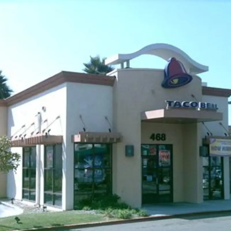 Taco Bell - Live Más Café