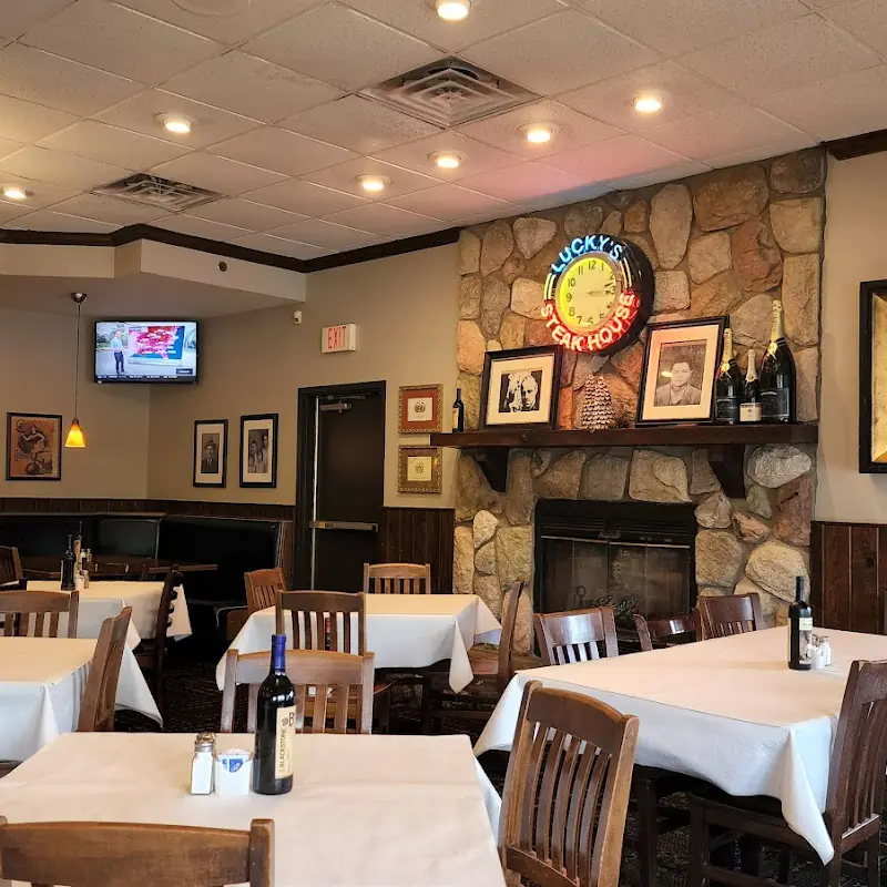 Lucky's Steakhouse