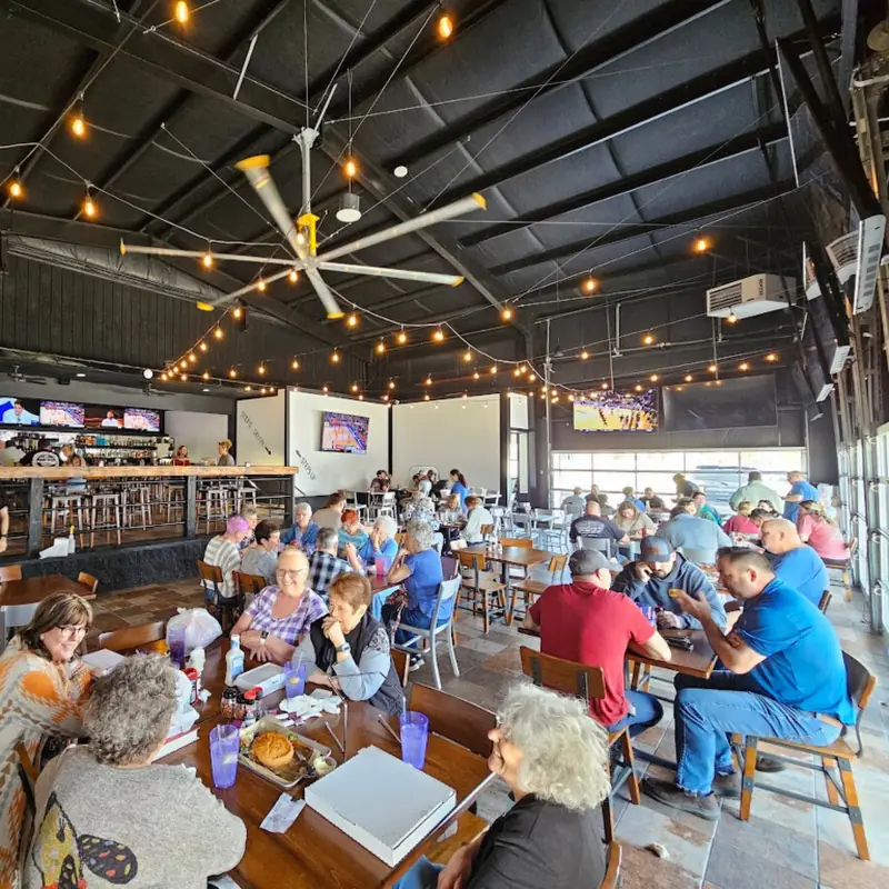 Rafael's Sports Bar & Artisan Pizza