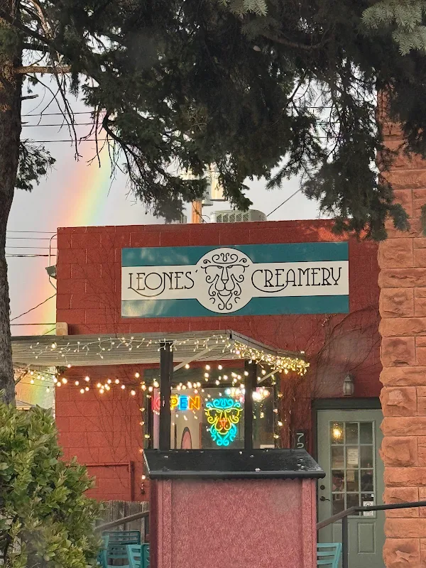 Leones' Creamery