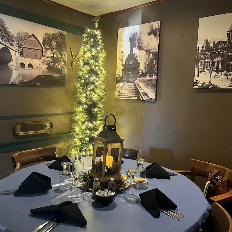 David's Food and Spirits