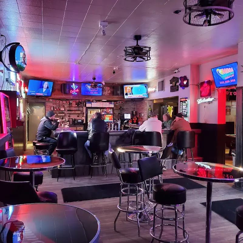 Gen's 176 Bar & Grille