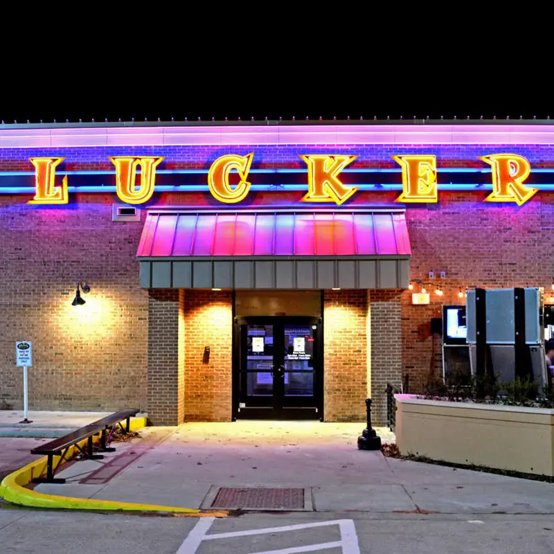 Pluckers Wing Bar