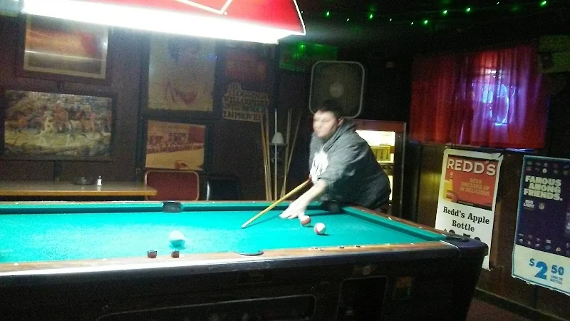 Corner Lounge