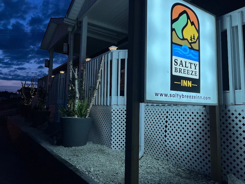 Salty Breeze Inn
