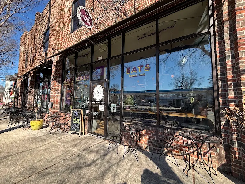 Dulce Vegan Bakery & Cafe