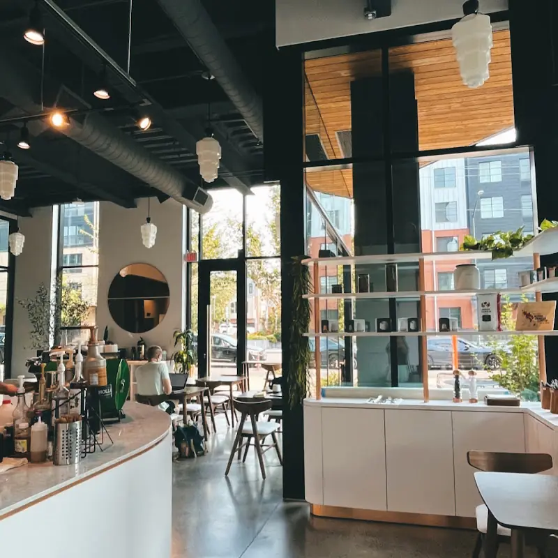 Le Petit Café NW