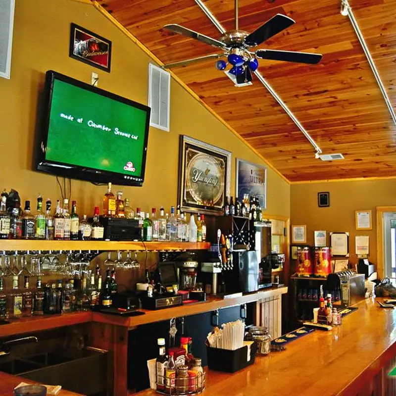 Long Point | Grille & Bar