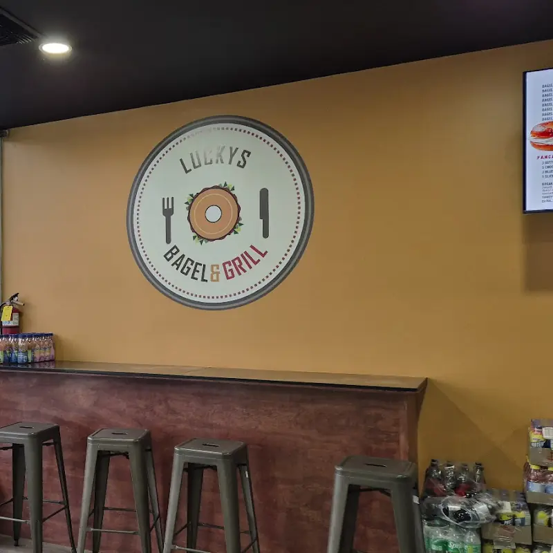 Luckys Bagel & Grill