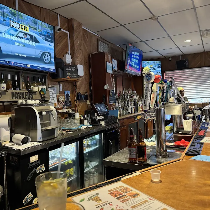 Hillside Cafe & Pub