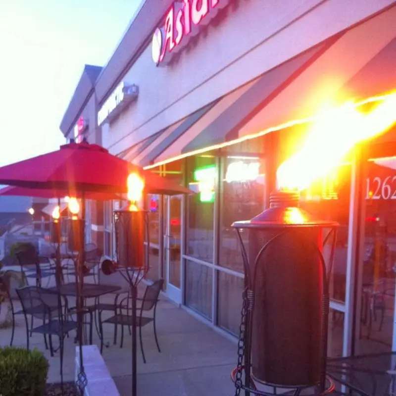 Asian Cafe Bar & Grill