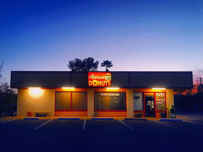 Alvernon Donut Shop