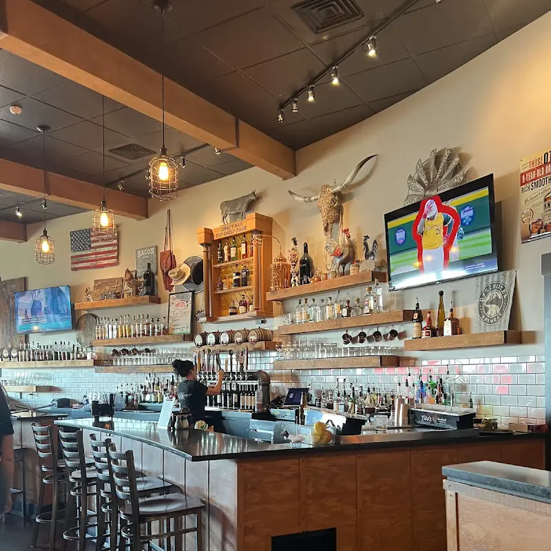 LU LU Craft Bar + Kitchen