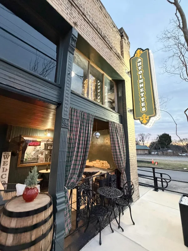 Antoinnette’s Coffee House
