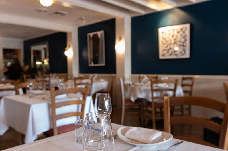 Chim by Hanuman Thai