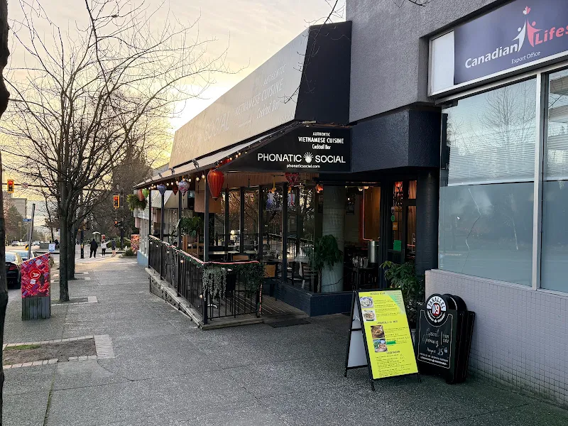 Phonatic Social Restaurant