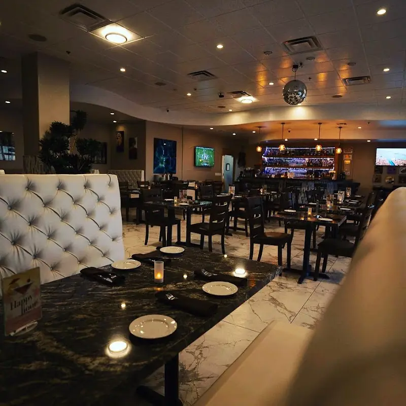 Le Sorelle Restaurant & Lounge