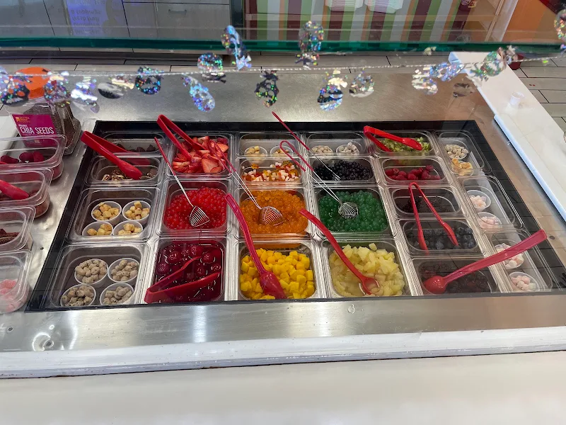 Umix Frozen Yogurt