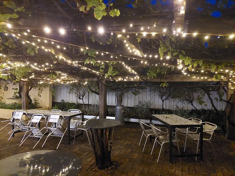 Maverick Bistro