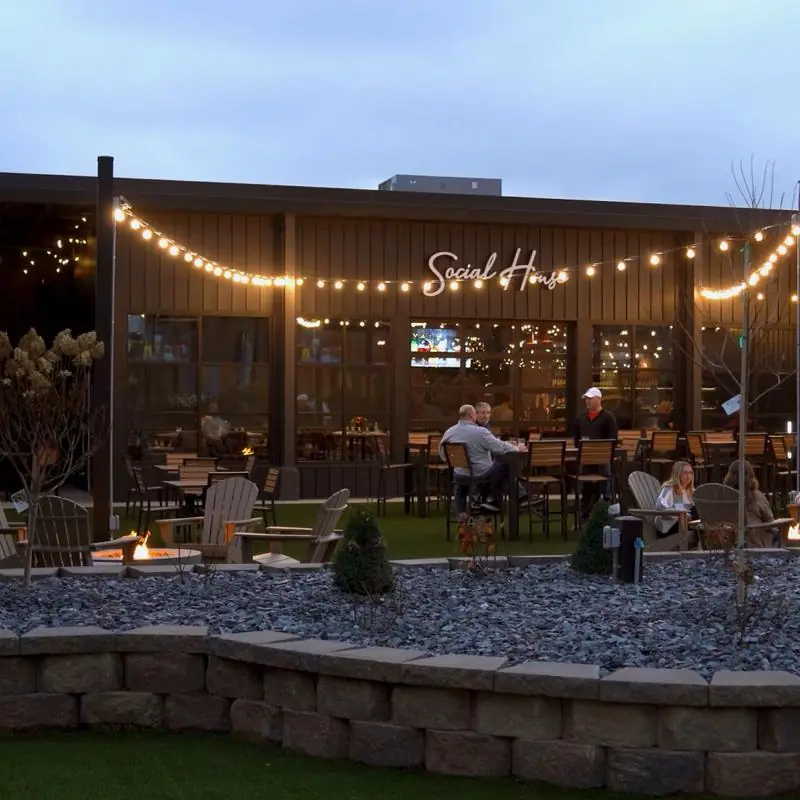 Social House