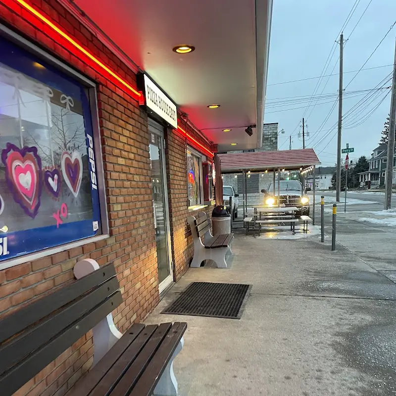Pizza House East