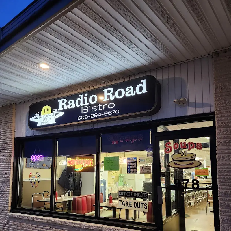 Radio Road Bistro