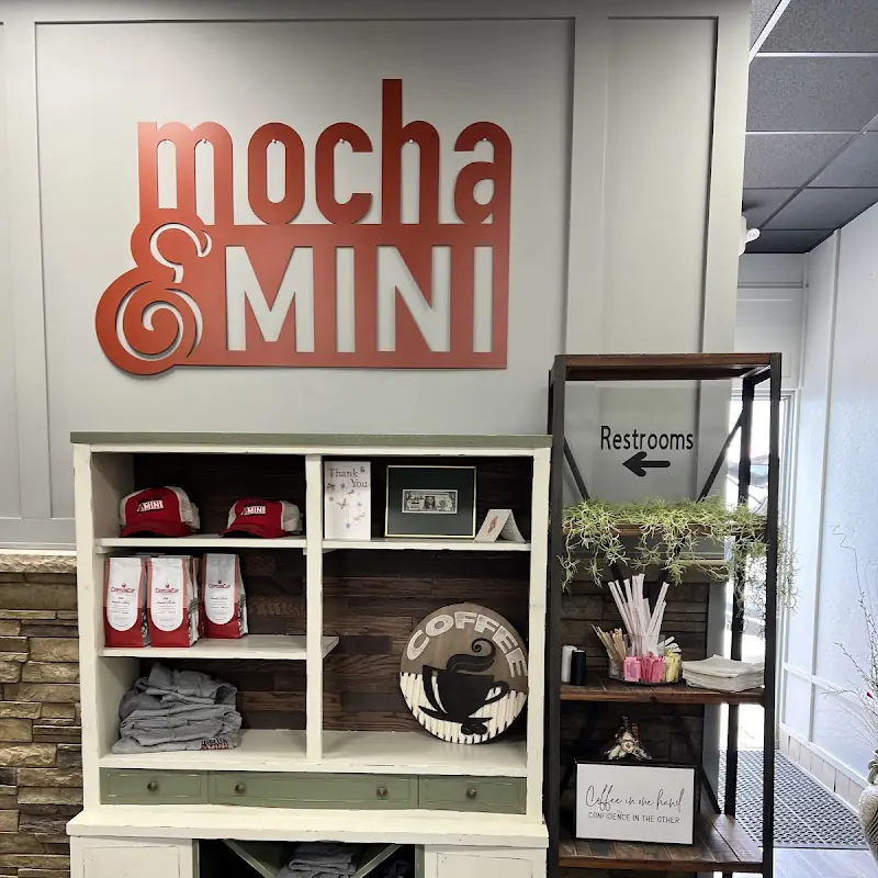Mocha & Mini