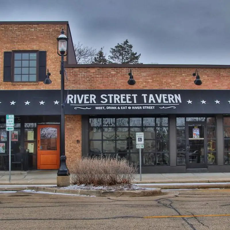 River Street Tavern